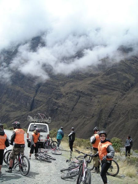 Mountain Biking down The World{s most dangerous road