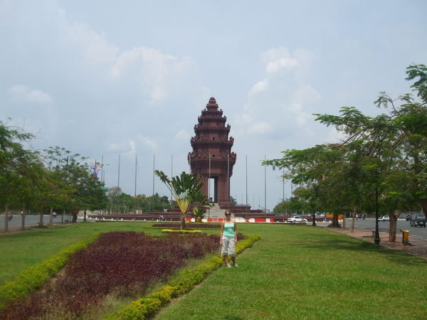 Independence momument, Phnom Penh
