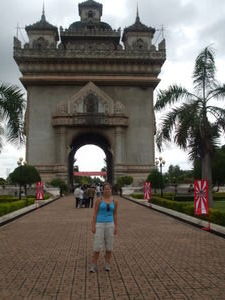 Patouxai - Vientianes' Arc de Triomphe