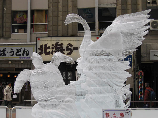 Turtle and swan ice sculpture