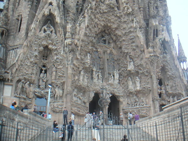 Sagrada Familia on the outside