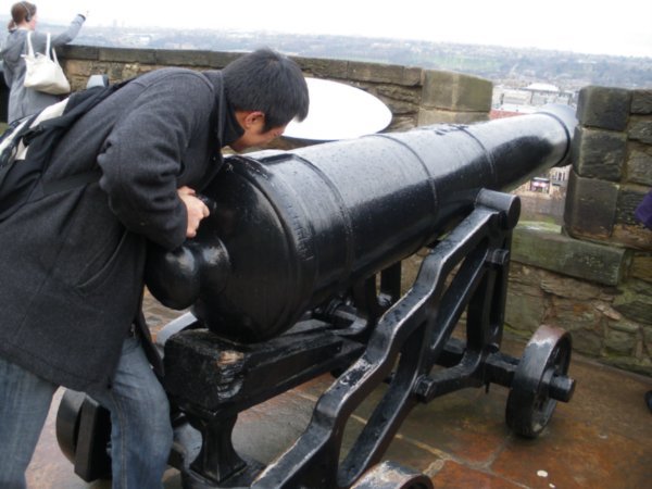 Will getting ready to fire a cannon at Edinburgh Castle!