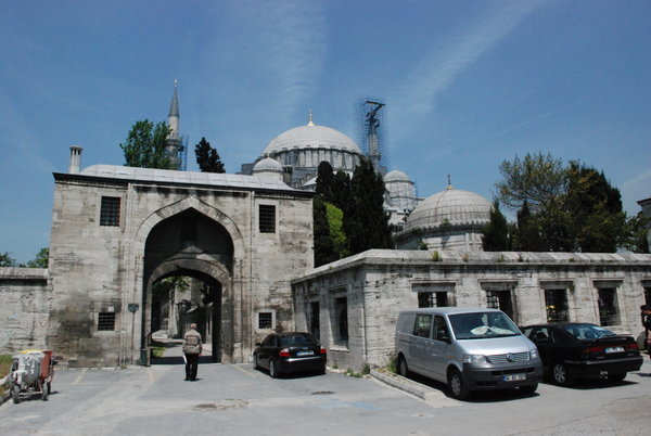 Entrance to Suleymaniye