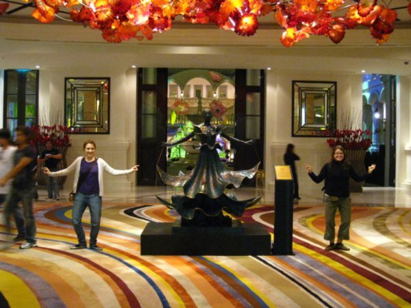 MGM Grand Casino - 3 Ballerinas