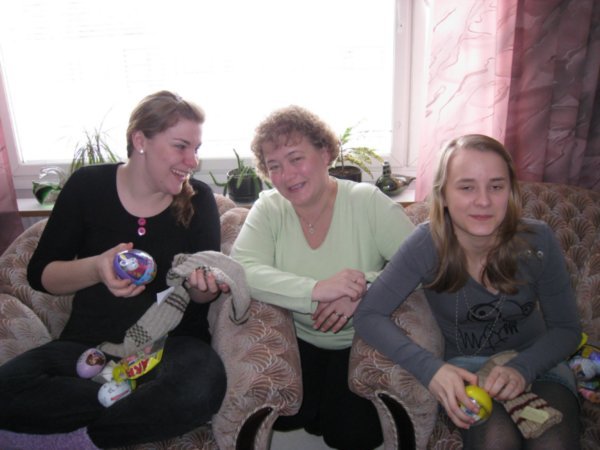happy people with chocolate eggs!