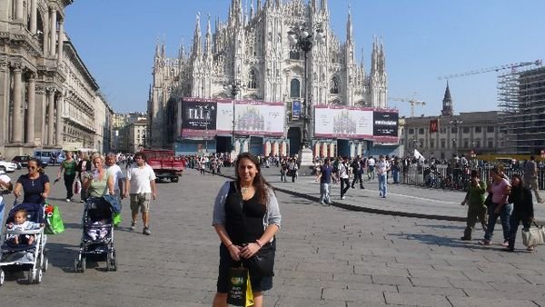 Erin in front of the Duomo