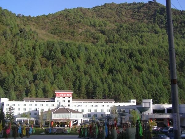 Wolong Panda Resort Hotel