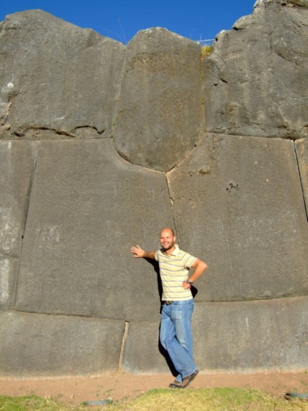 Small David showing how big the Inka stones are 