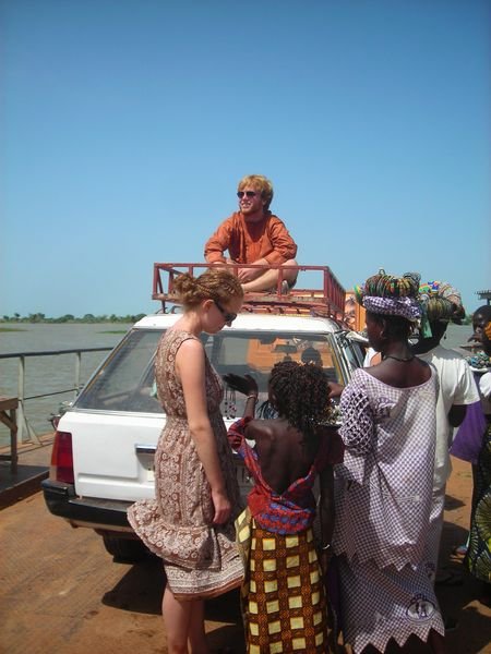 the ferry on the way to Djenne
