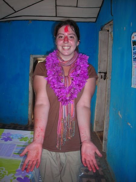 so, it turns out red tikka powder stains your skin and syntethic fabrics