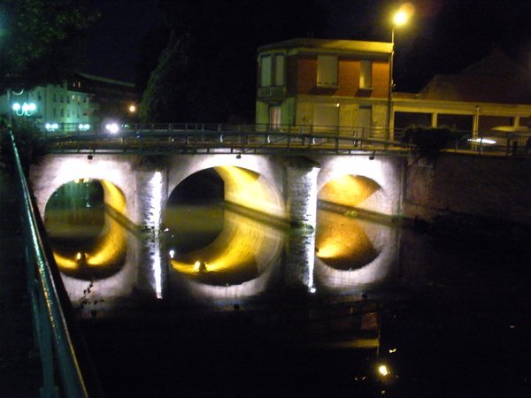 bridge over la scarpe at night
