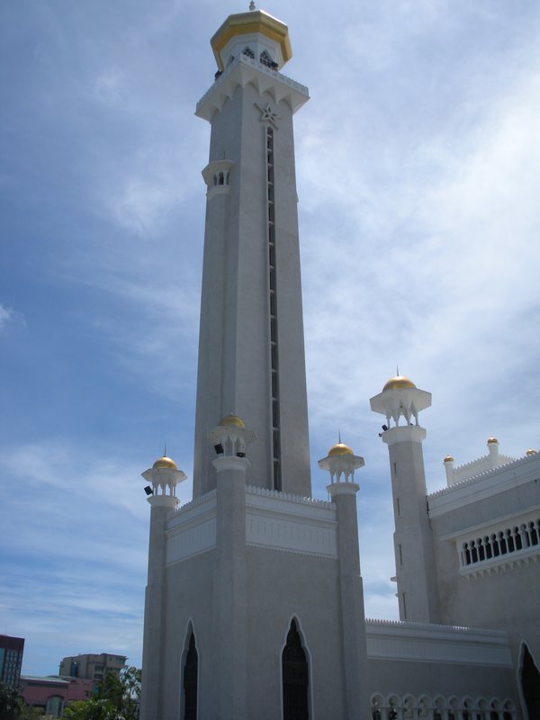 Omar Ali Saifuddien mosque