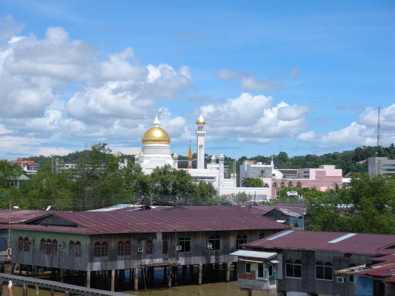 view of the mosque from Kampung Ayer