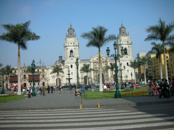 Cathedral in Lima...oh, and palm trees  :-)