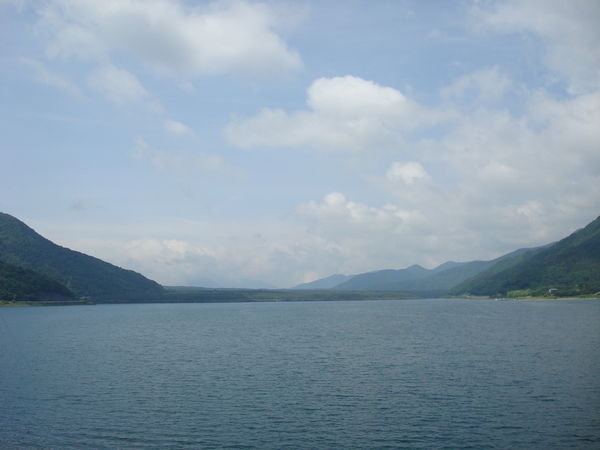 one of the 5 surrounding lake