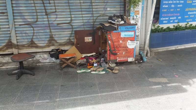 Bangkok - Shoe Repair business on footpath