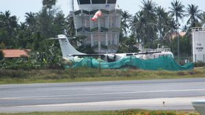 Koh Samui Airport - you would think they would remove the plane that crashed