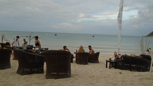 pre dinner drinks beach bar