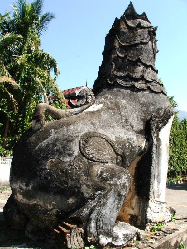 Deville - Wat Khong Moo
