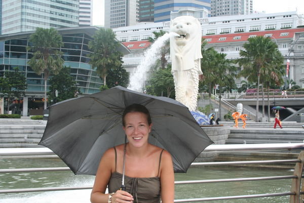 Merlion spewing on Claire!