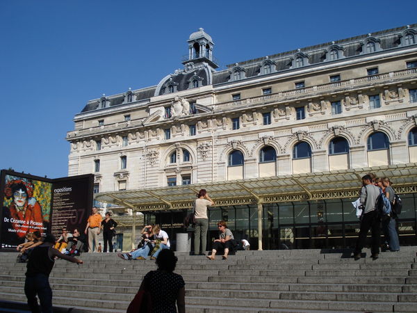 Musée D'Orsay... I wish I'd gone with them... :(