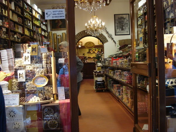 Chocolate store that sells Torteloni shapped chocolates