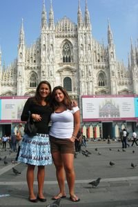 Christie and me at the duomo!