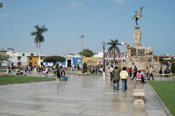 Plaza Mayor in Trujillo, the best city in Peru (So far)