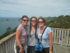 Looking fresh at the top of Cathedral Cove before the trek down