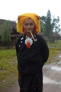 Wa woman in Wengding village