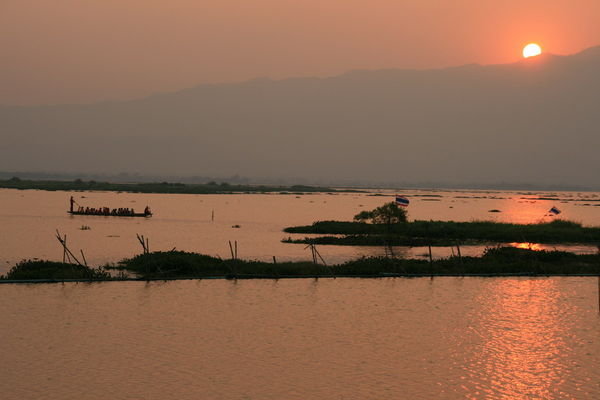 sunset by the lake, Phayao
