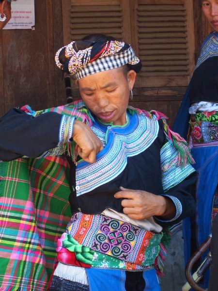 Miao in Moung Hum market