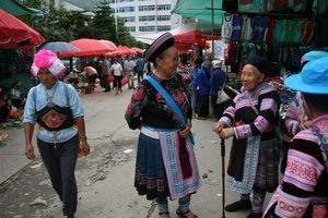market scene in Pingbian