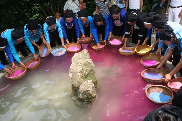washing colour rice