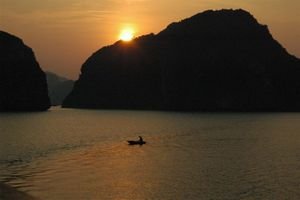 More pretty sunsets in Halong bay