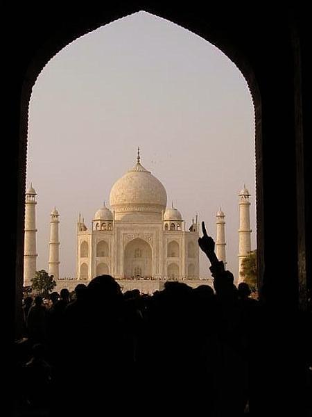 Gateway to the Taj 