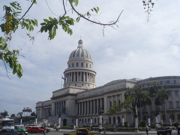El Capitolio - Downtown Habana