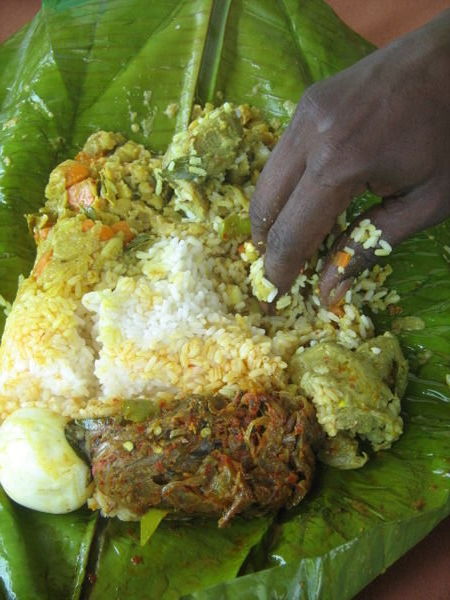 Sri Lankan Pack Lunch in Banana Leaf