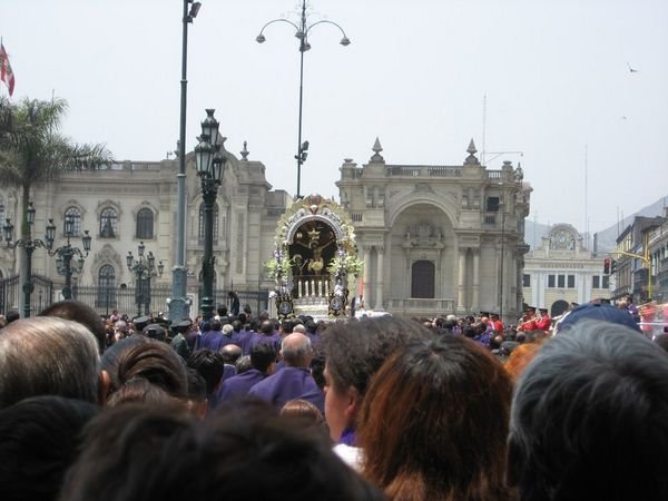 Religious celebrations in Lima's main plaza