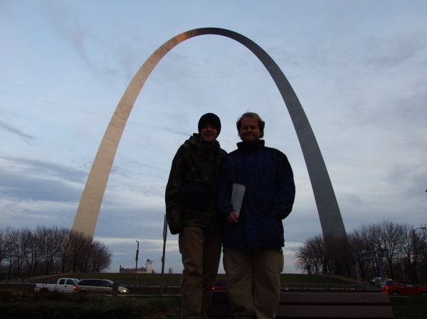 Onaxthiel and Obfuscator stand before the mighty arch.