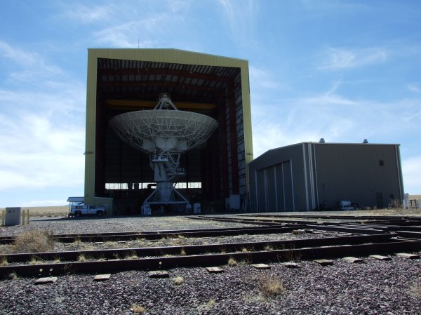 The antenna assembly building.