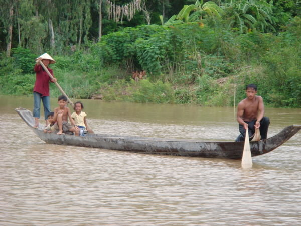 Mekong family fishing