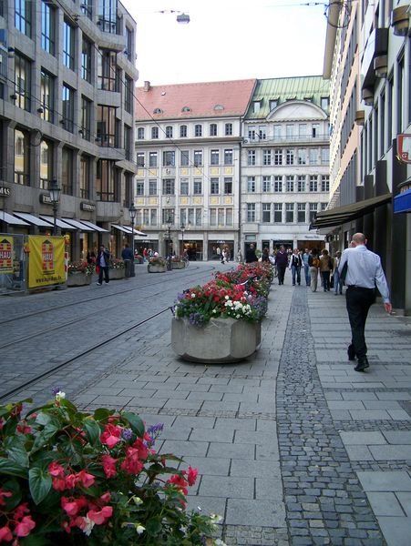 Exploring Munich Streets