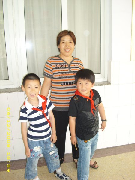 ayi & some cute 1st graders :)