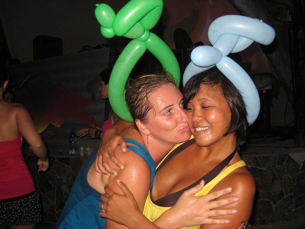 Who's the best balloon hat maker!?