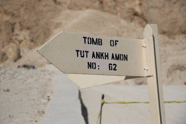 King Tut's Tomb!!