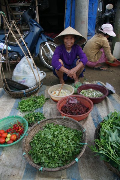 Riverside Market, Hue