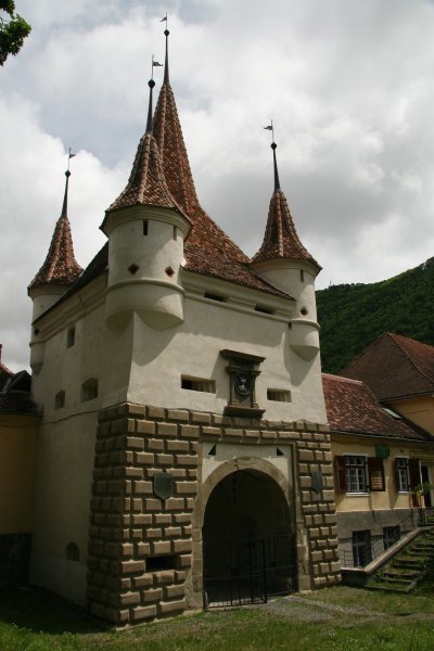 Gate, Brasov