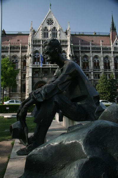 Statue, Parliament Building