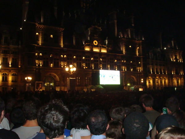 Watching a rugby match in Hotel de Ville